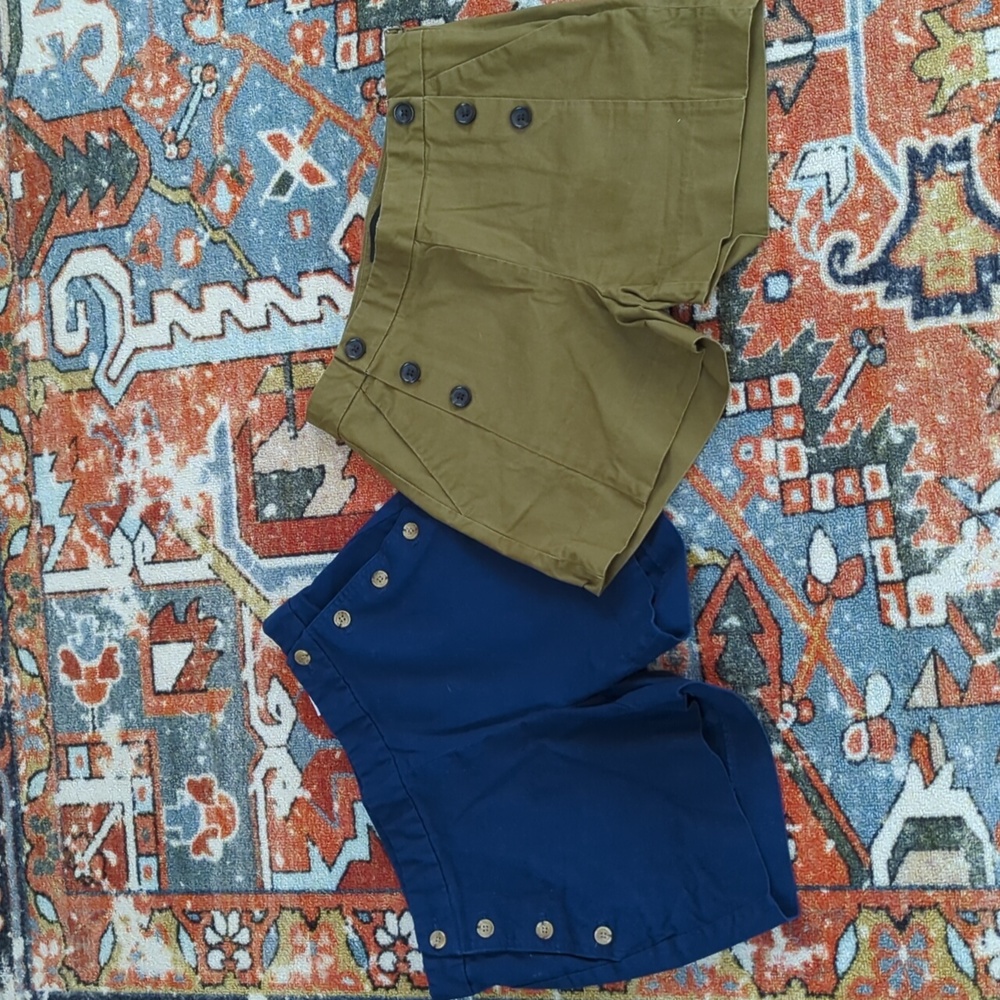 2 pair shorts  🎉4 FOR $30🎉